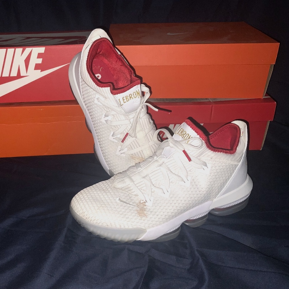 Nike LeBron 16 Low Draft Day Size 12.5